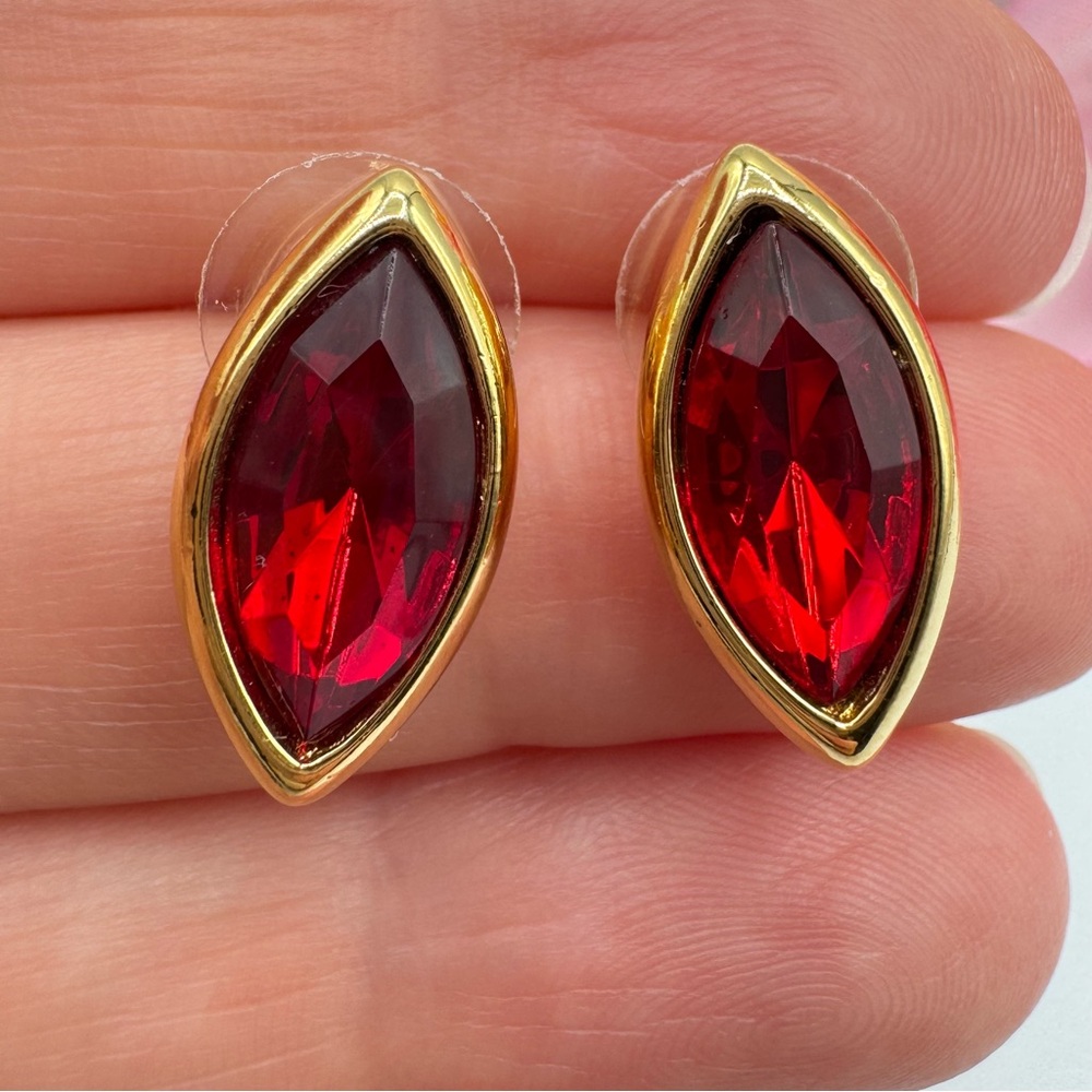 Vintage Red Navette Rhinestone Stud Earrings Gold Tone Bezel Valentine Signed - Picture 2 of 11